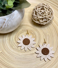 Load image into Gallery viewer, Large Sunflowers