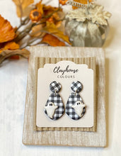 Load image into Gallery viewer, Gingham Ghost