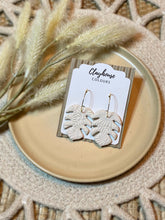 Load image into Gallery viewer, Large Monstera Leaf Dangles