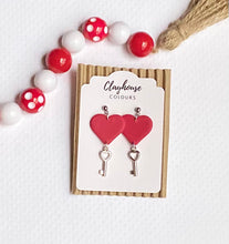 Load image into Gallery viewer, Heart & Keys