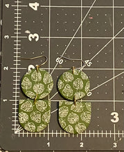 Load image into Gallery viewer, Monstera Leaf Printed Dangles