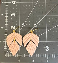 Load image into Gallery viewer, Sophie