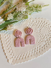 Load image into Gallery viewer, Claire