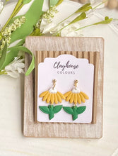 Load image into Gallery viewer, Upturned Daisies