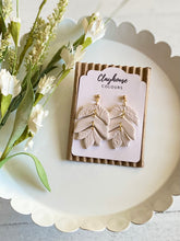 Load image into Gallery viewer, Amelia