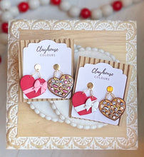 Load image into Gallery viewer, Valentine’s Day Chocolate Box