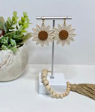 Load image into Gallery viewer, Large Sunflowers