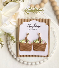 Load image into Gallery viewer, Floral Basket