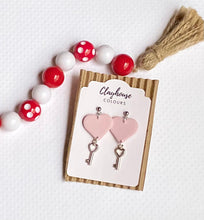 Load image into Gallery viewer, Heart & Keys