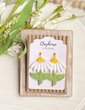 Load image into Gallery viewer, Upturned Daisies