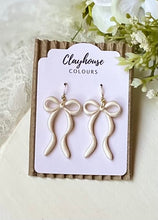 Load image into Gallery viewer, Valentine’s Bows
